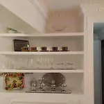 Spacious House With Private Pool Near 펜션