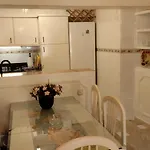 Spacious House With Private Pool Near 펜션 푸엔히롤라