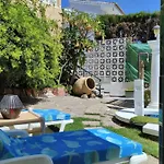 펜션 Spacious House With Private Pool Near