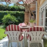 Spacious House With Private Pool Near 푸엔히롤라