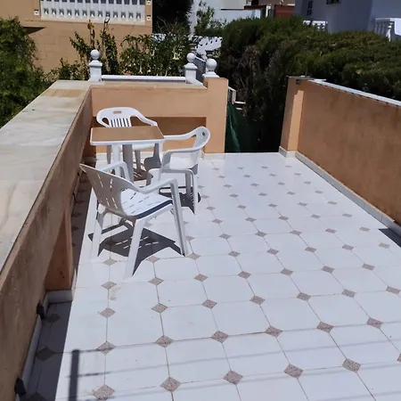 Spacious House With Private Pool Near Holiday home *