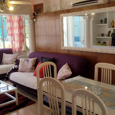 Spacious House With Private Pool Near Фуэнхирола