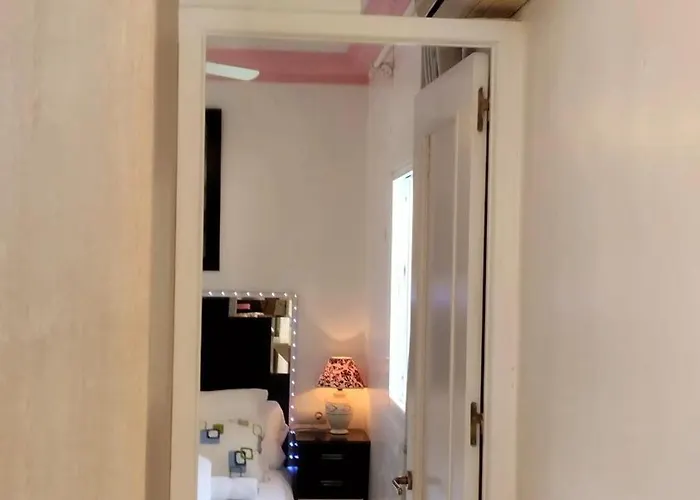 Spacious House With Private Pool Near בית נופש *