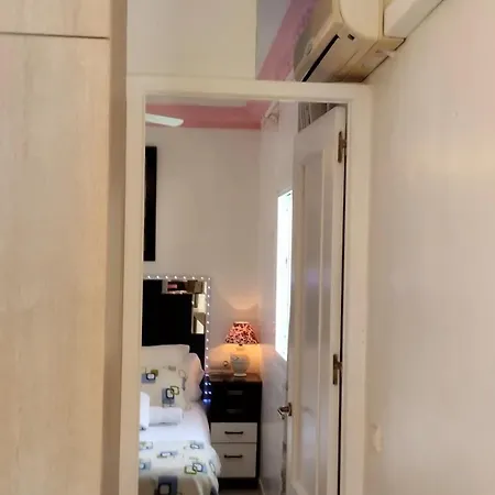 Spacious House With Private Pool Near בית נופש *