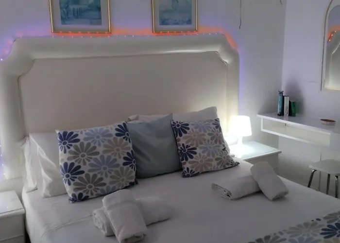 Spacious House With Private Pool Near