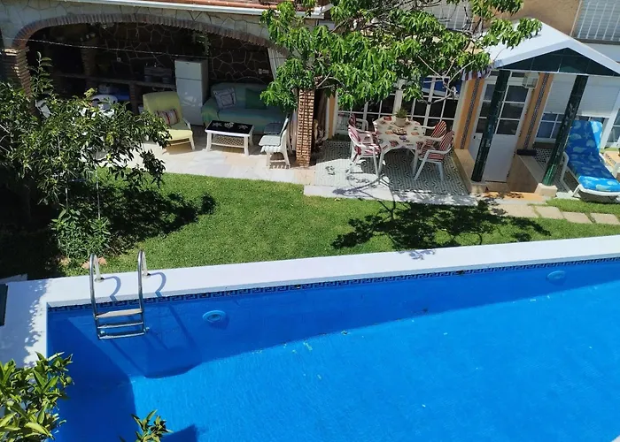 Spacious House With Private Pool Near